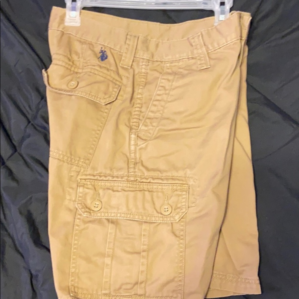 Kaki Shorts